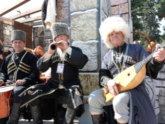 Національний костюм Дагестану (34 фото): традиційний жіночий і чоловічий дагестанський наряд