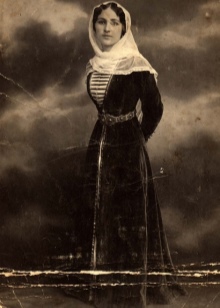 Національний костюм осетин (46 фото): жіночий і чоловічий весільний осетинський наряд