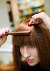 Накладна чубчик: огляд накладних чілок з натуральних і штучних волосся на заколках