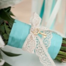 Наречена кидає букет: традиція кидання букета на весіллі. Чи можна кидати свій і як оригінально це зробити? Шукаємо альтернативу