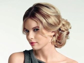 Недбалий пучок (32 фото): як зробити на голові сучасний недбалий пучок? Варіанти зачіски на середні, довгі і короткі волосся