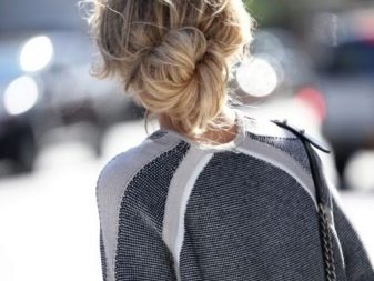 Недбалий пучок (32 фото): як зробити на голові сучасний недбалий пучок? Варіанти зачіски на середні, довгі і короткі волосся