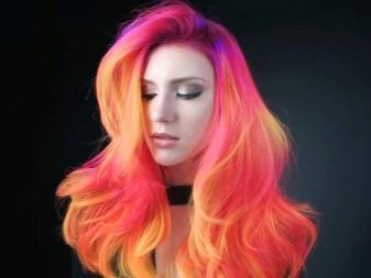 Неонова фарба для волосся: як вибрати фарбу, що світиться у темряві? Плюси і мінуси флуоресцентної фарби