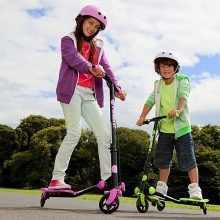 Інерційні самокати: вибір розсувного самоката-жаби з двома платформами. Огляд моделей самокатів-ножиць