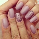 Неяскравий манікюр (49 фото): звичайний дизайн нігтів