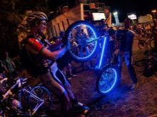 Незвичайні велосипеди (29 фото): літаючі й самі оригінальні моделі світу з кабіною, біговою доріжкою і квадратними колесами