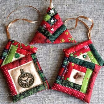 Новорічний печворк: ідеї та схеми серветок, чобітка, панно з тканини в стилі печворк, майстер-клас виробів з клаптикового шиття