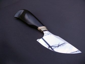 Ножі для шкіри (16 фото): кушнірські і шорні, поворотні та дискові, мездрильные, вирубні та інші види ножів для шкіри