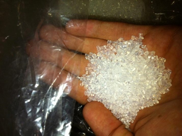 Інструменти та матеріали для нарощування волосся: вибір стартового набору матеріалів та апарату для нарощування. Види обладнання