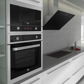 Інтер’єр кухні 9 кв. м в сучасному стилі (52 фото): особливості дизайну, цікаві ідеї