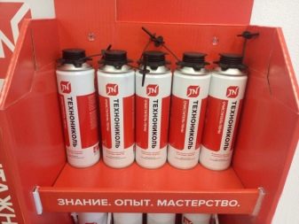 Очищувач монтажної піни (26 фото): чим розчинити засохлу піну, склад розчинника