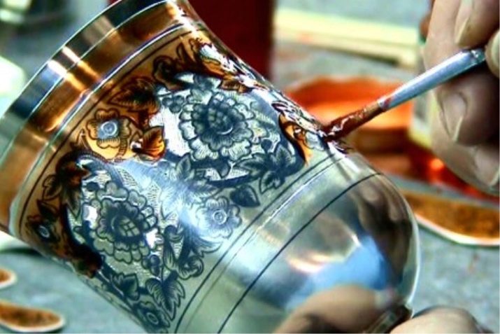 Оксидоване срібло: що це таке? Як проходить оксидування? Особливості покриття