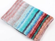 Овальний розсувний стіл на кухню (53 фото): розкладні кухонні обідні столи з масиву дерева, білі складні столи-книжки та інші моделі