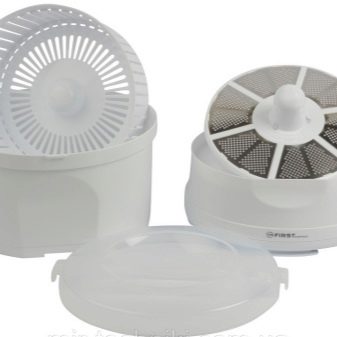 Овочечистки (39 фото): ручні ножі для чищення овочів і електричні побутові овочечистки, особливості моделей Borner, Victorinox та інших виробників