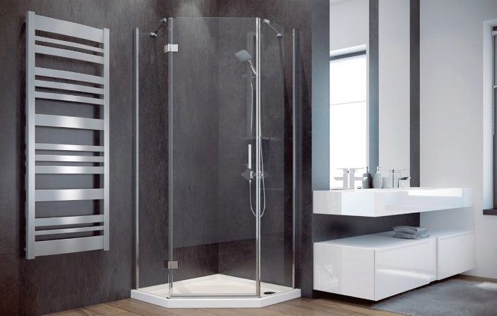 П’ятикутні душові кабіни: 90х90, 100х100 см і інших розмірів. Приклади в інтер’єрі