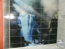 Панно у ванну (45 фото): скляне і керамічне панно на стіну у ванну кімнату, варіанти дизайну інтер’єру