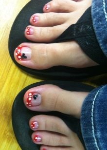 Педикюр френч (106 фото): красивий кольоровий французький дизайн в білих і рожевих або червоних відтінках на ногах