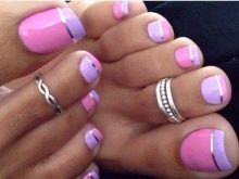 Педикюр френч (106 фото): красивий кольоровий французький дизайн в білих і рожевих або червоних відтінках на ногах