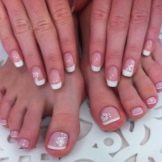 Педикюр френч (106 фото): красивий кольоровий французький дизайн в білих і рожевих або червоних відтінках на ногах