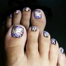 Педикюр френч (106 фото): красивий кольоровий французький дизайн в білих і рожевих або червоних відтінках на ногах