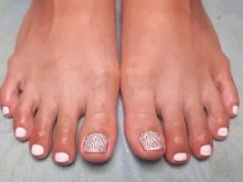 Педикюр на море (62 фото): як зробити гарний пляжний педикюр в одному стилі? Ідеї дизайну у відпустку