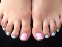 Педикюр на море (62 фото): як зробити гарний пляжний педикюр в одному стилі? Ідеї дизайну у відпустку