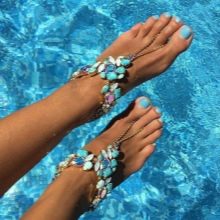 Педикюр на море (62 фото): як зробити гарний пляжний педикюр в одному стилі? Ідеї дизайну у відпустку