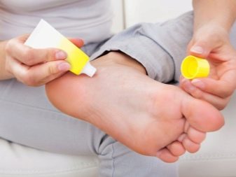 Педикюр на море (62 фото): як зробити гарний пляжний педикюр в одному стилі? Ідеї дизайну у відпустку