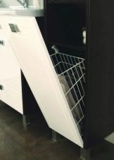 Пенали з кошиком для білизни у ванну кімнату: кутовий, підвісний і підлоговий шафа, 25 см і 35 см, 60 см і інших розмірів