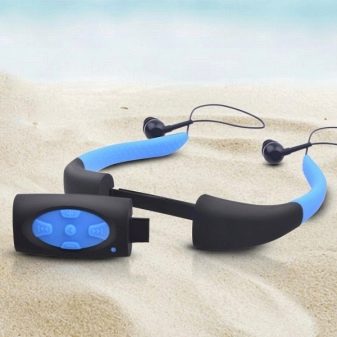 Плеєр для басейну: огляд водонепроникних моделей для плавання, Speedo, Sony та інші бренди. Як вибрати?