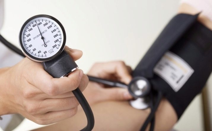 Плюси і мінуси стрічкового нарощування волосся (16 фото): наслідки та можливу шкоду нарощування, відгуки