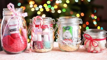 Подарунки до 1000 рублів: сертифікат та інші подарунки в межах тисячі рублів для коханої дівчини, подруги, колеги і дружини, друга і мами