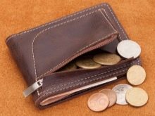 Подарунки колезі на день народження: готуємо оригінальні сюрпризи для співробітника своїми руками, вибираємо символічний подарунок