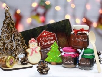 Подарунки на Новий рік вартістю до 1000 рублів: що можна підібрати з бюджетом в 50, 100, 200, 300 і 500 рублів?