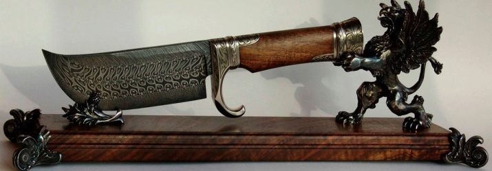 Подарунок чоловікові (60 фото): що корисного подарувати? Сувеніри, подушки та ідеї символічних подарунків дорослому чоловікові