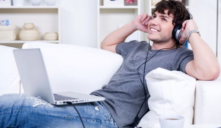 Подарунок чоловікові (60 фото): що корисного подарувати? Сувеніри, подушки та ідеї символічних подарунків дорослому чоловікові