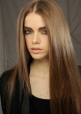 Попелясто-каштановий колір волосся (30 фото): кому підійде темно-шоколадний попелястий відтінок? Як фарбувати волосся?