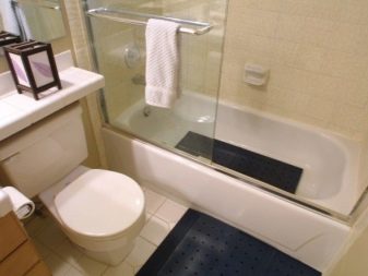 Поручні для ванної (40 фото): вибираємо на стіну ручку на вакуумних присосках і інші опорні моделі. Як їх зручно розташувати?