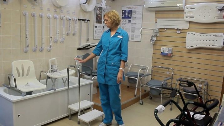 Поручні для ванної (40 фото): вибираємо на стіну ручку на вакуумних присосках і інші опорні моделі. Як їх зручно розташувати?