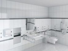 Поручні для ванної (40 фото): вибираємо на стіну ручку на вакуумних присосках і інші опорні моделі. Як їх зручно розташувати?