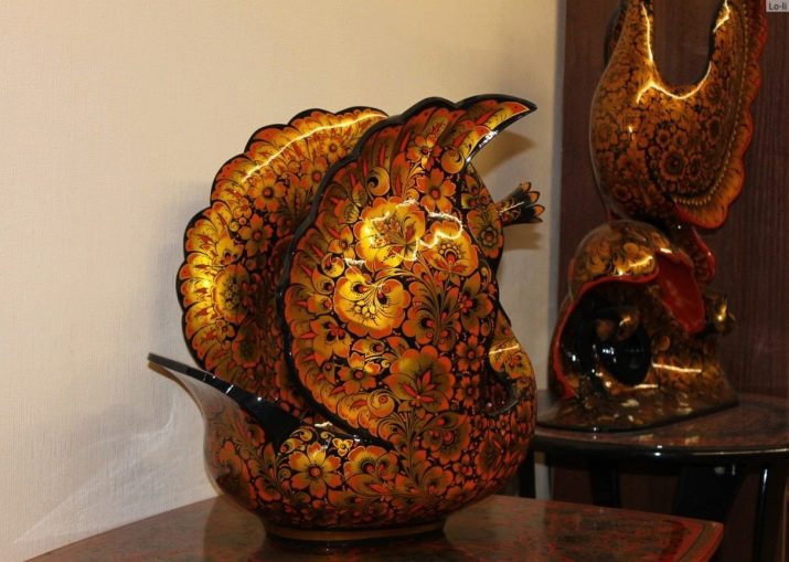 Посуд хохлома (22 фото): види хохломской розпису. Розписні тарілки, чайні пари і інші набори посуду