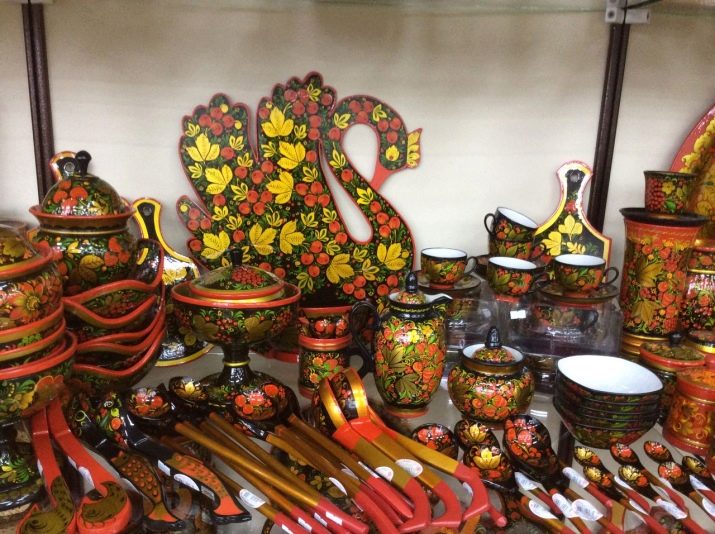 Посуд хохлома (22 фото): види хохломской розпису. Розписні тарілки, чайні пари і інші набори посуду