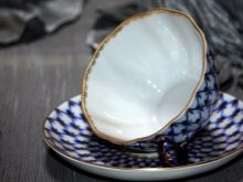 Посуд кобальт: що це таке? Чайні сервізи ЛПЗ з позолотою, тарілки, сині чашки та інший посуд