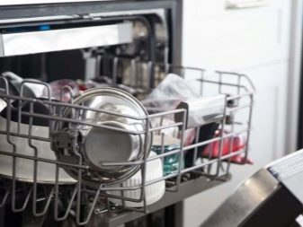 Посудина (29 фото): для чого вона призначена? Як вибрати для жюльєна? Що можна приготувати в керамічній і чавунному посуді?