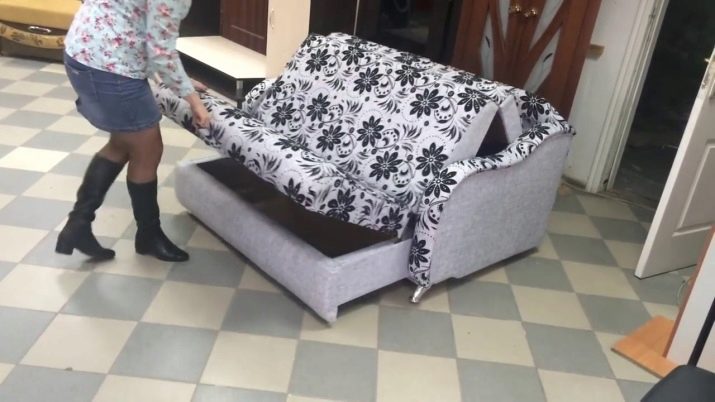 Прямі дивани “акордеон”: плюси і мінуси механізму, вибираємо диван з прямими боковинами і інші моделі