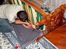Реставрація диванів: відновлення старого дерев’яного радянського дивана своїми руками в домашніх умовах. Як реставрувати інші моделі?