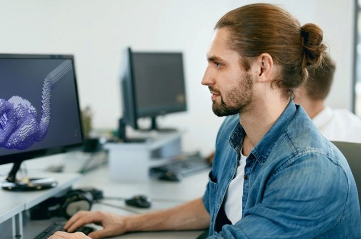 Робоче місце програміста: стіл і інші меблі для роботи програміста, поради щодо організації робочого місця