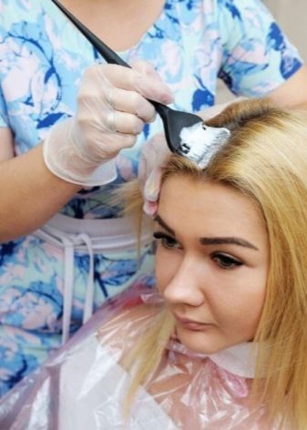 Рожеві волосся (85 фото): ніжно-рожевий рожево-фіолетовий кольори, пастельні і перлинні відтінки в рожевому для дівчат. Як пофарбувати волосся?