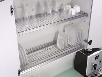 Розміри сушарок для посуду у шафу: вбудовані приміщення розміром 40-50 см і 60-80 см, інші моделі