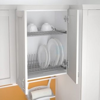 Розміри сушарок для посуду у шафу: вбудовані приміщення розміром 40-50 см і 60-80 см, інші моделі